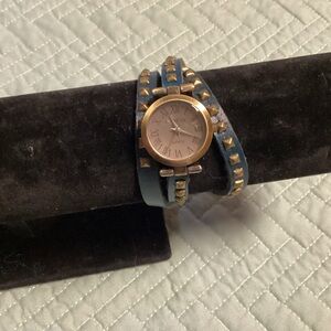 Beautiful Blue Leather Geneva Rustic Double Wrap Wristwatch Needs Battery